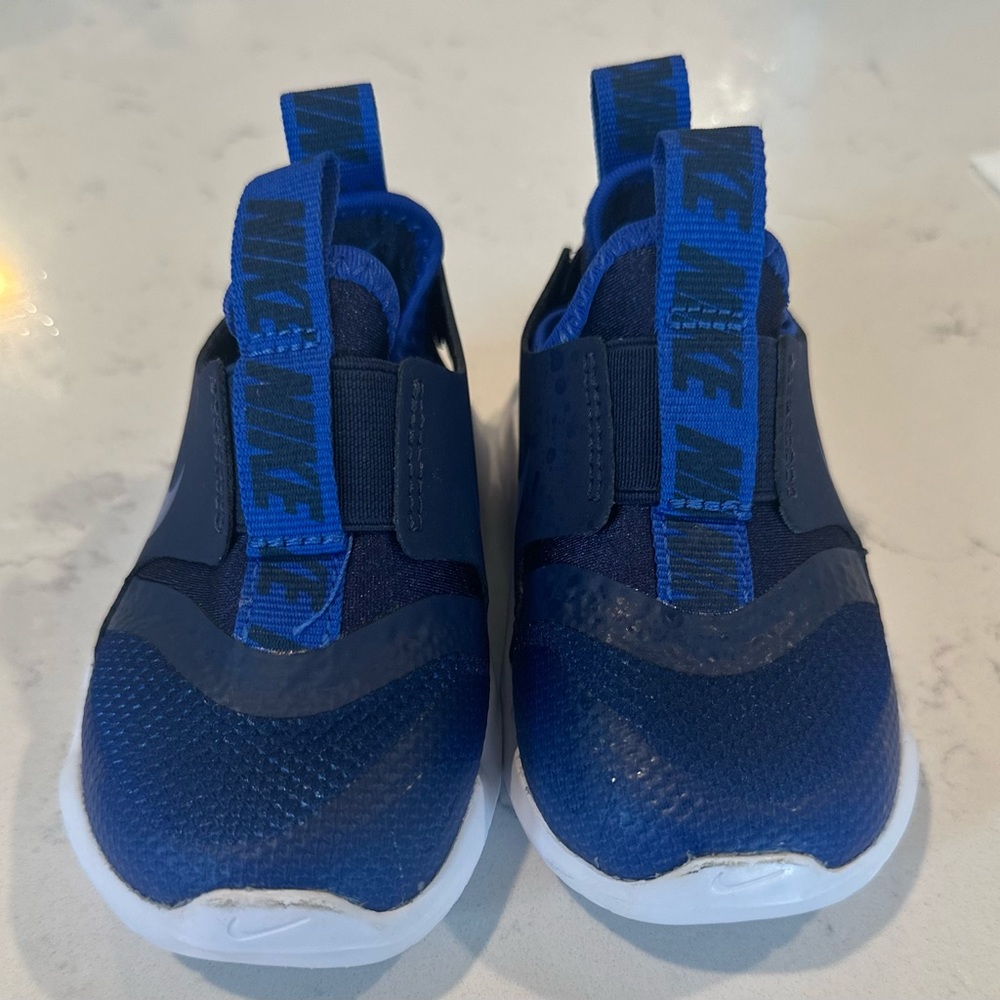 Blue Nike flex Runner